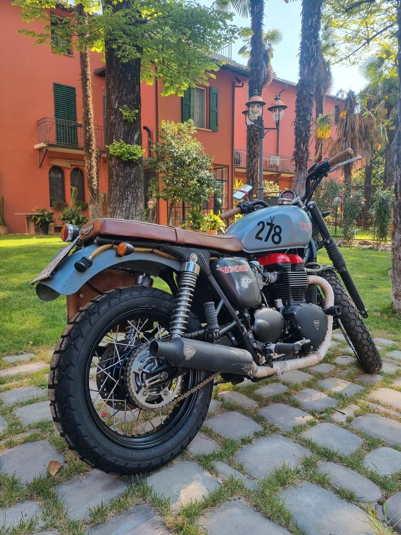Triumph Bonneville T100