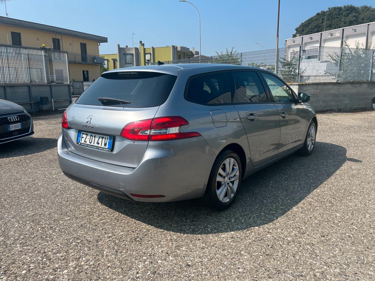 Peugeot 308 BlueHDi 130 S&S EAT8 SW Business