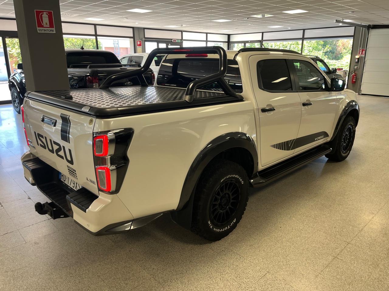 Isuzu D-Max V-CROSS N60FF 1.9 Crew 4X4 A/T