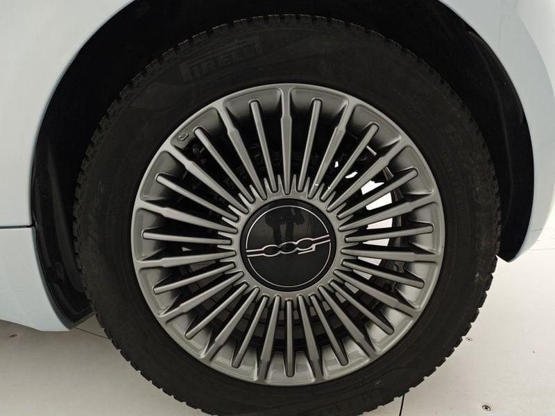 FIAT 500 Action Berlina