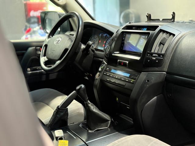 TOYOTA Land Cruiser TROPICALE GX V8 manual