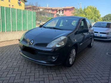 Renault Clio 1.6 16V 5 porte AUTOMATICA NEOPATENTATI