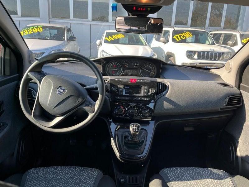 Lancia Ypsilon Ypsilon 1.0 FireFly 5 porte S&S Hybrid Silver