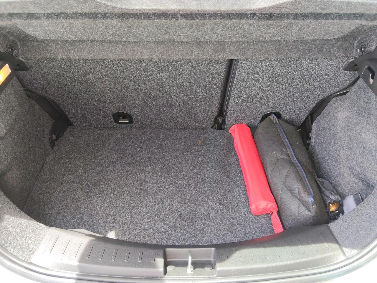 Lancia Ypsilon 1.2 70 cv EcoChic GPL unicoproprietario