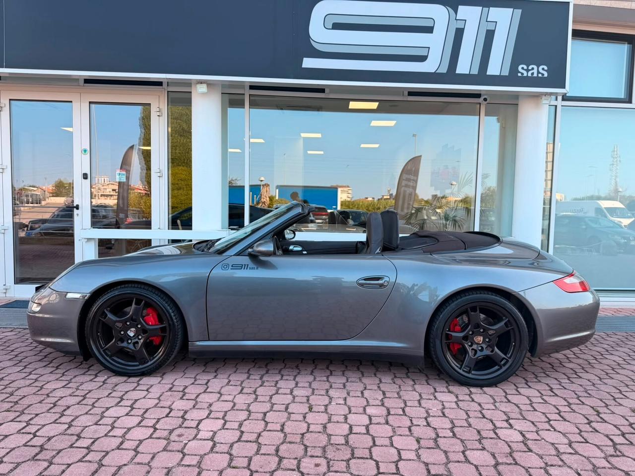 Porsche 911 Carrera 4S Cabriolet