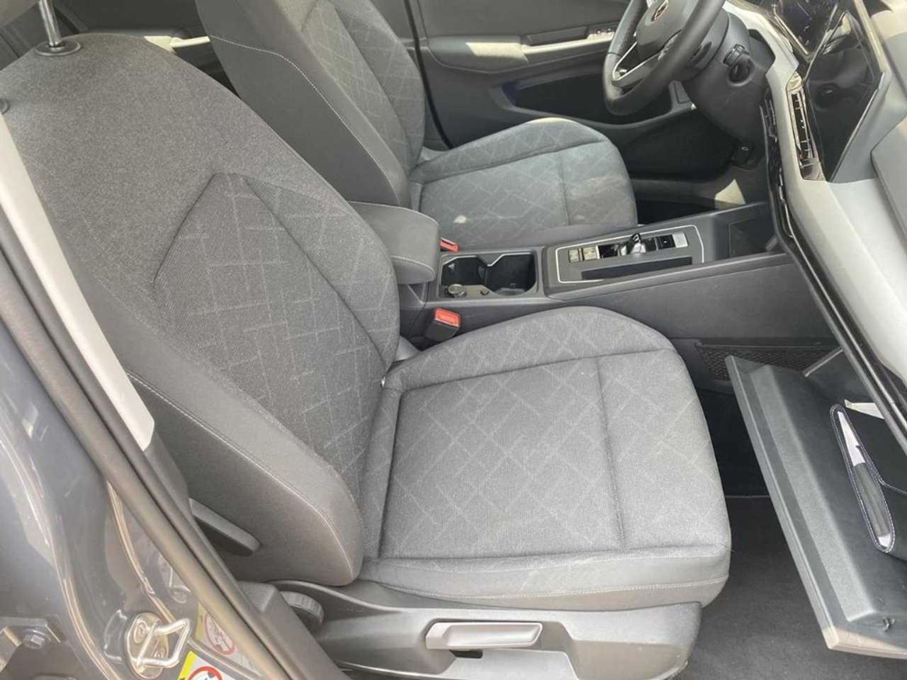 Volkswagen Golf 1.5 eTSI 130 CV EVO ACT DSG Life