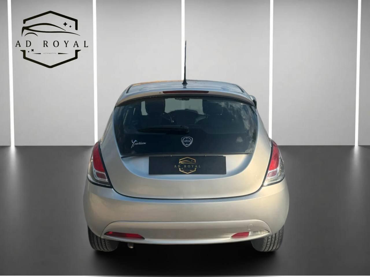 Lancia Ypsilon 1.2 69 CV 5 porte GPL Ecochic Gold 09/2017