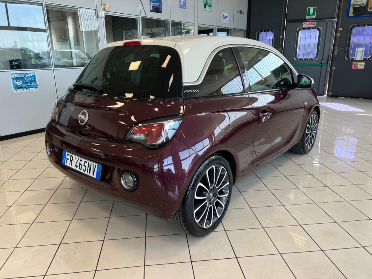 Opel Adam 1.2 70 CV Glam