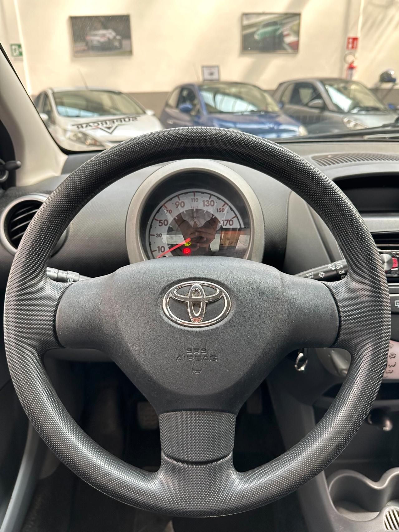 Toyota Aygo 1.0 Benz, unico proprietario. Guidabile anche da neopatentati.