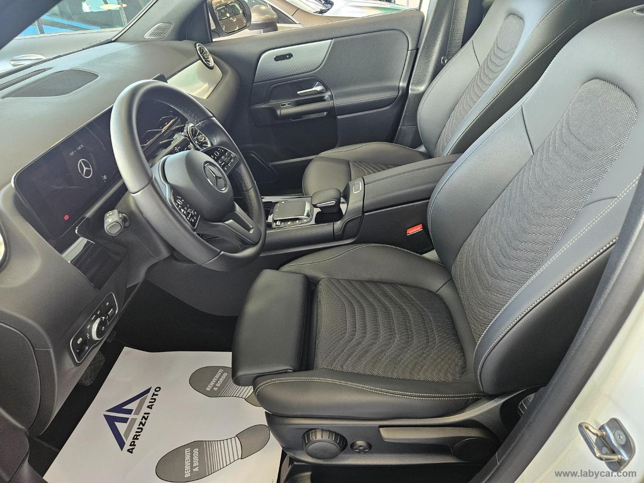 MERCEDES-BENZ GLA 200 d Automatic 4Matic Sport