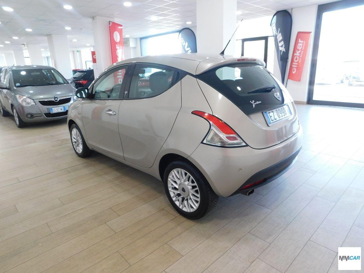 LANCIA - Ypsilon - 1.2 69 CV 5p. Gold