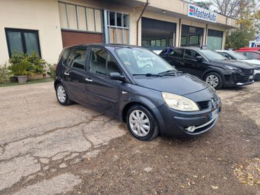 Renault Scenic Grand Scénic 1.9 dCi/130CV PlayStation Portable