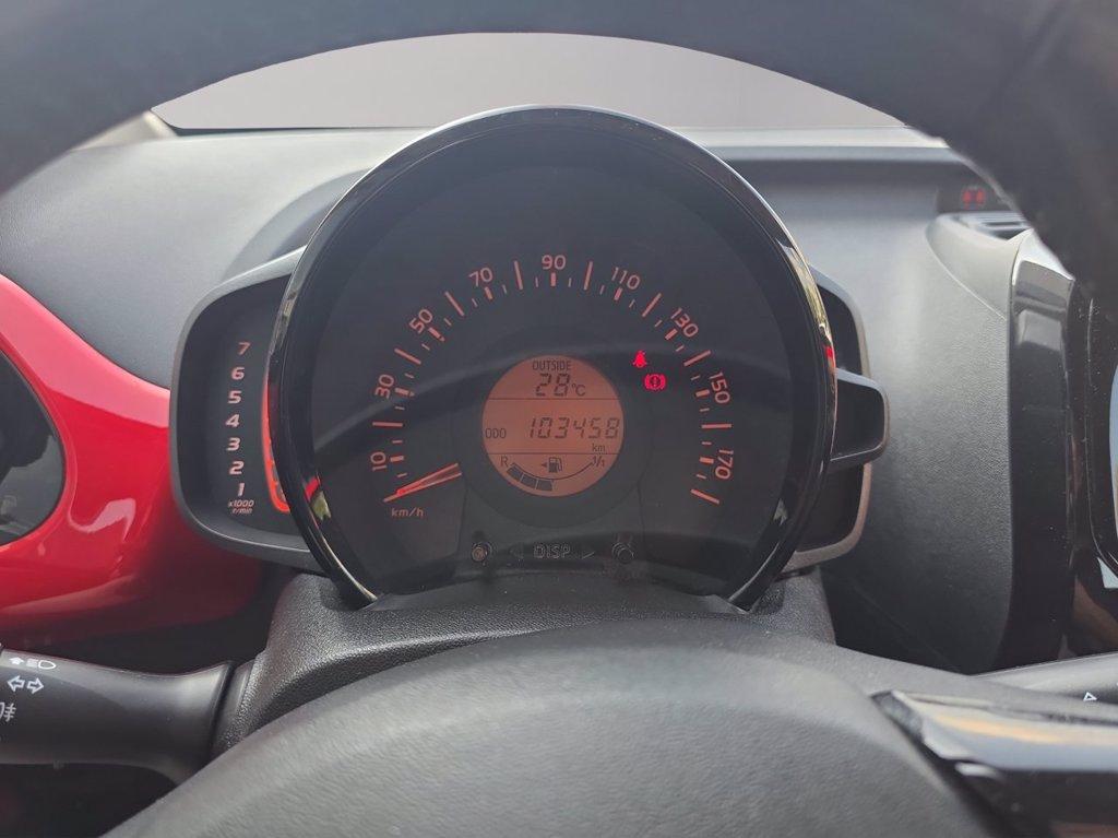 TOYOTA Aygo 5p 1.0 x-play del 2015