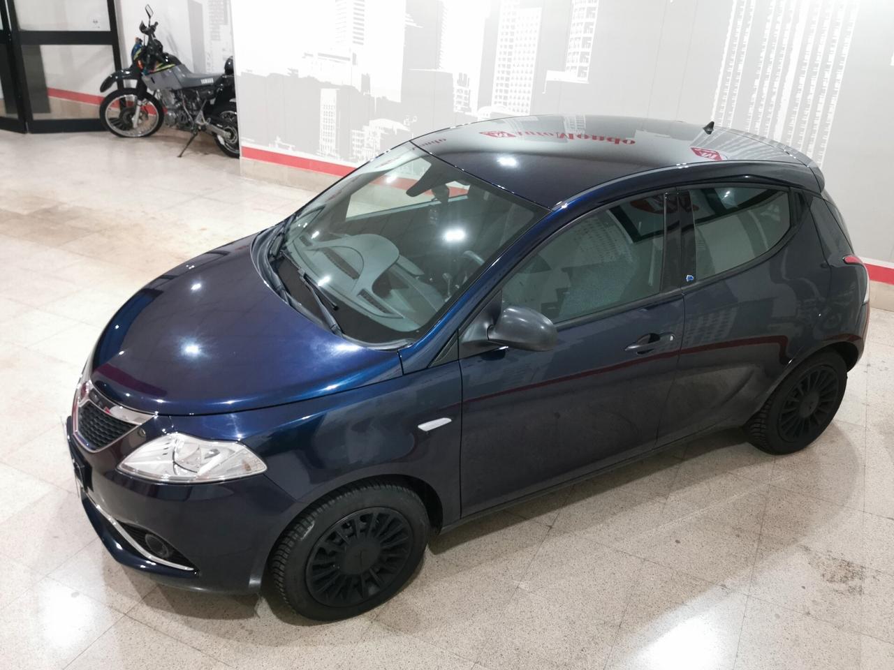 Lancia Ypsilon 1.2 69 CV 5 porte S&S Gold