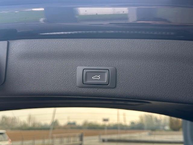 Audi A6 Avant 40 2.0 TDI quattro ultra S tronic S-Line Sport