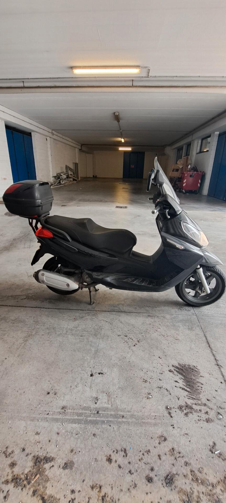 Piaggio X 7 250