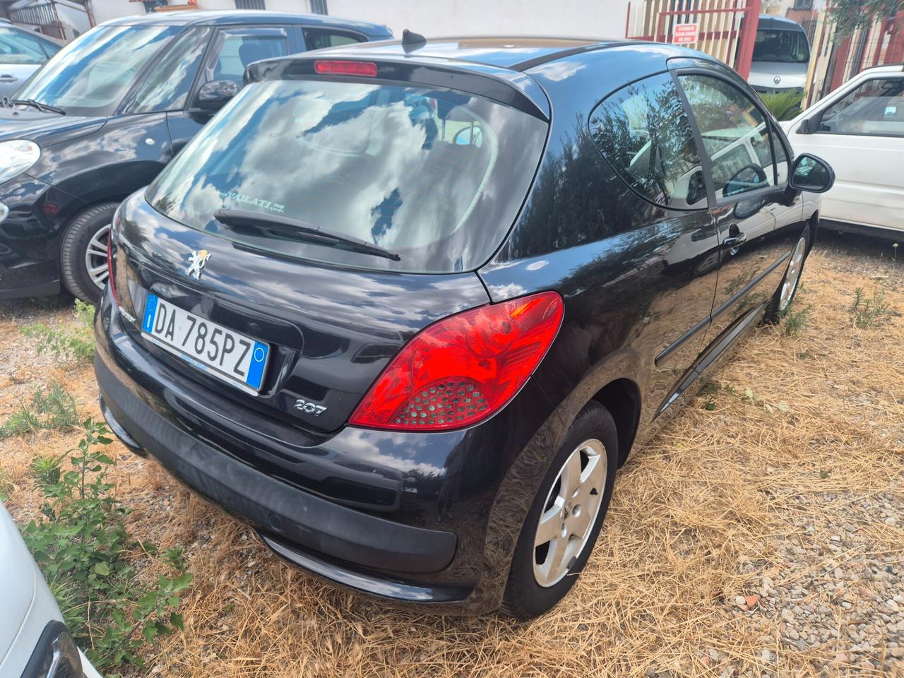 Peugeot 207 1.4 88CV 3p. ONE Line
