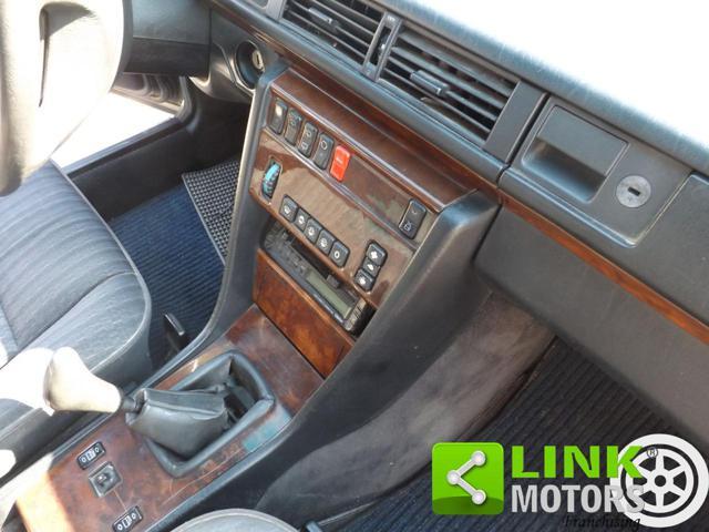 MERCEDES-BENZ 250 TD Turbo in discrete condizioni di carrozzeria