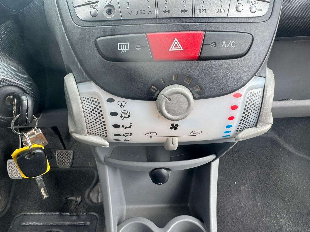 Toyota Aygo 1.0 Benz 5porte 11 SOLO 118.000 KM