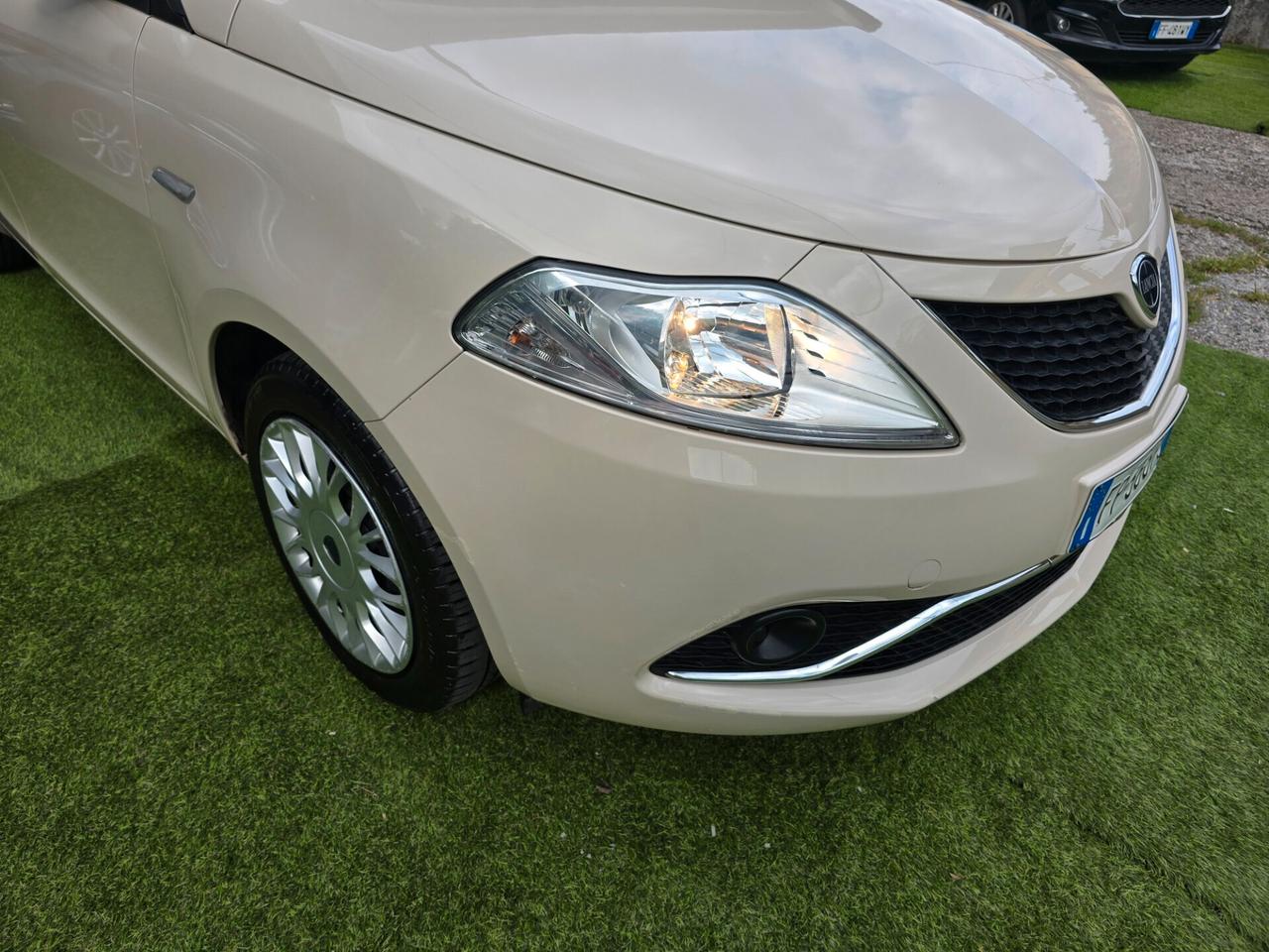 Lancia Ypsilon 1.2 69 CV solo 52000KM-2018