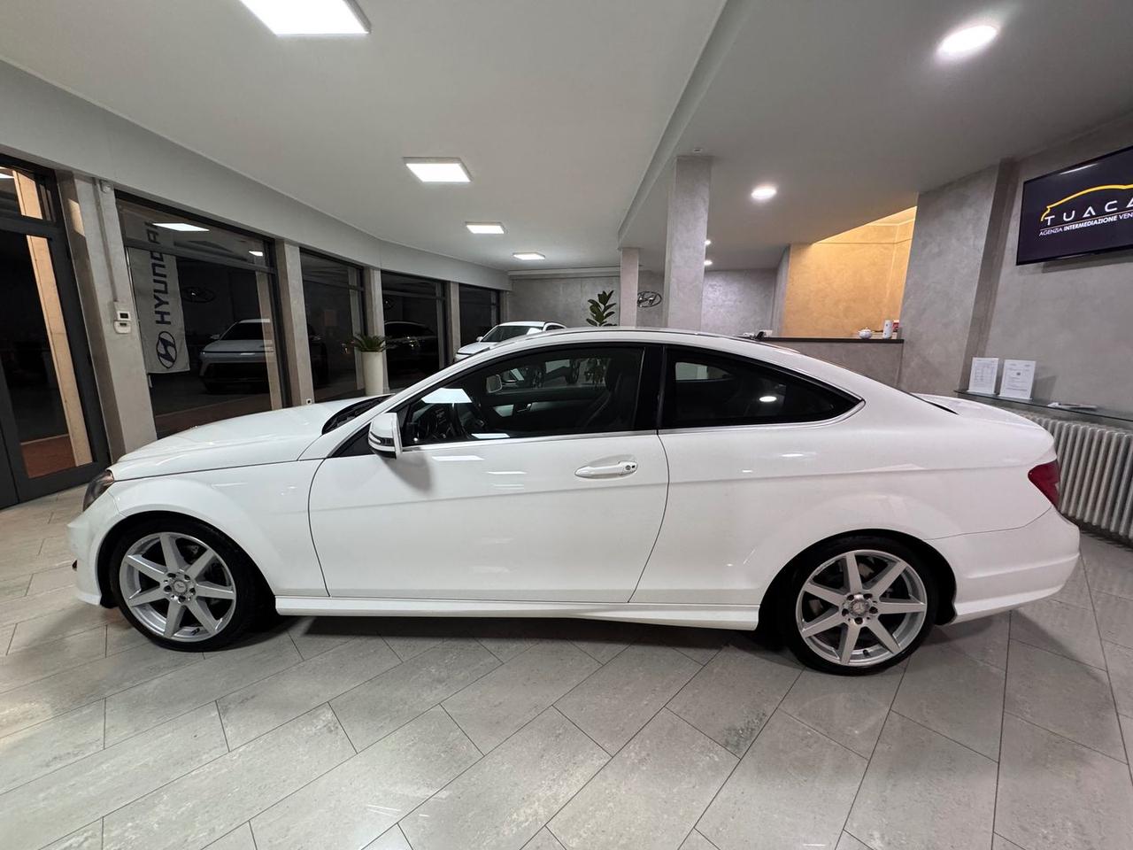 Mercedes-Benz C 220 avantgarde CDI BlueEFFICIENCY