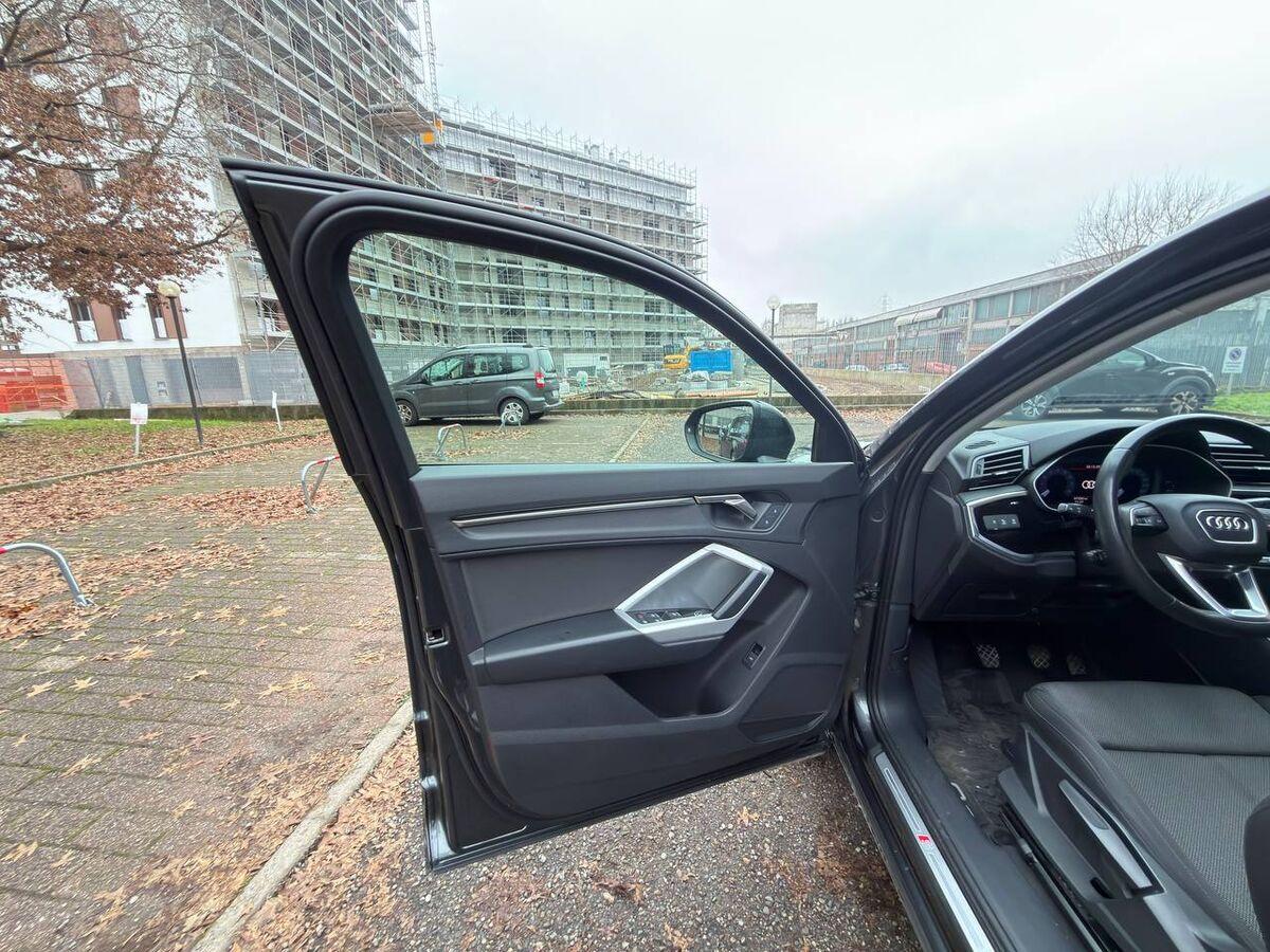 Audi Q3 Sportback 35 1.5 tfsi Business Plus