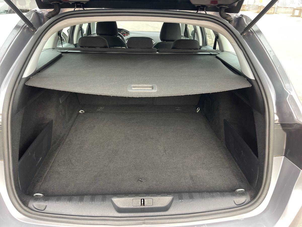 PEUGEOT - 308 - BlueHDi 120 S&S SW Business