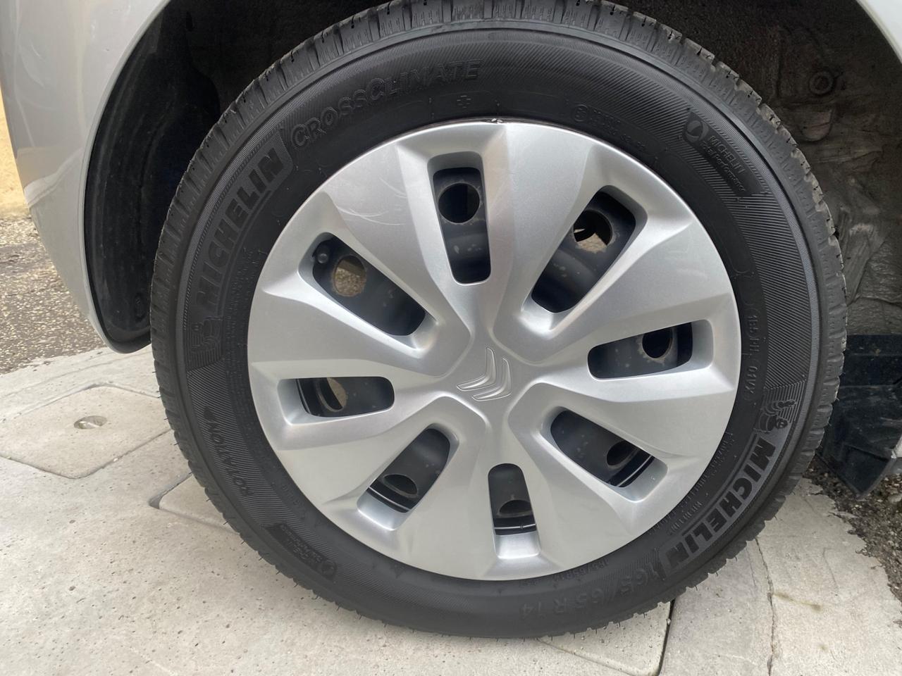 Citroen C1 VTi 68 5 porte Feel NEOPATENTATI!!!