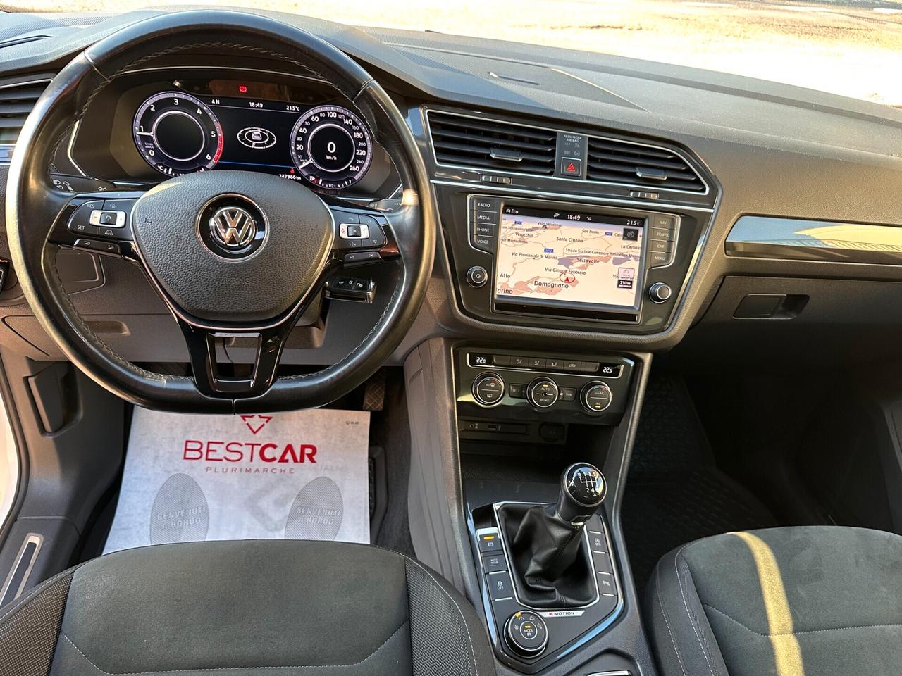 Volkswagen Tiguan 2.0 TDI SCR 4MOTION - VIRTUAL / NAVI / ALCANTARA / R18