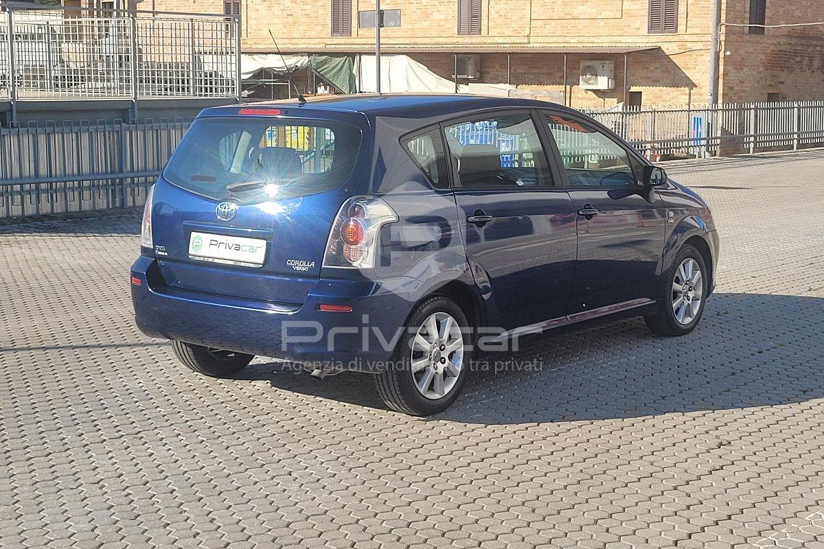 TOYOTA Corolla Verso 2.0 16V D-4D Sol