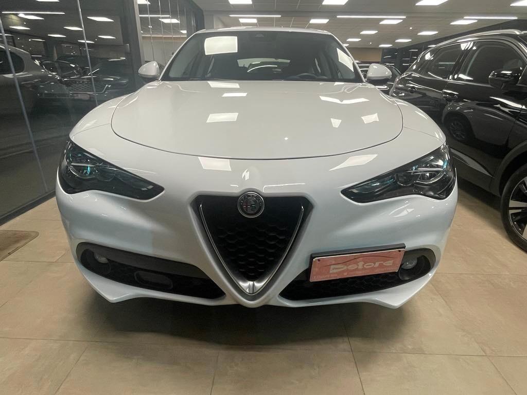 Alfa Romeo Stelvio 2.2 Turbodiesel 160 CV AT8 RWD Business