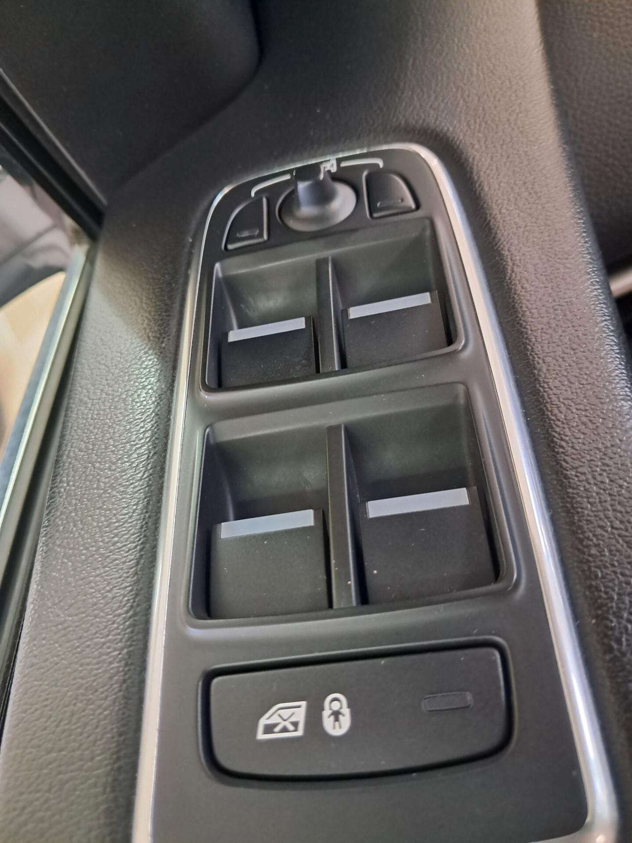 Jaguar F-Pace 2.0 D 180 CV AWD Prestige