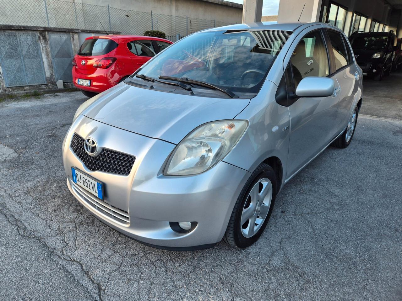 Toyota Yaris 1.4 D-4D 5 porte Sol BELLA!!!!!!!!!!!!!!