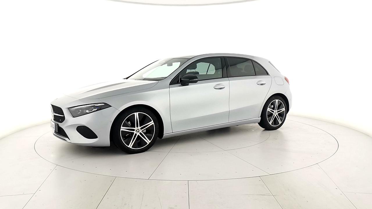 Mercedes-Benz Classe A - W177 2023 - A 200 d Progressive Advanced auto