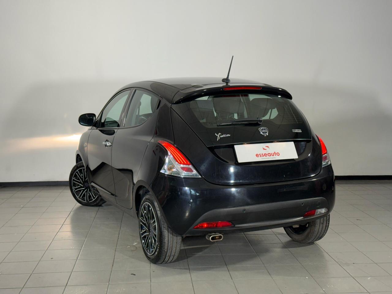 Lancia Ypsilon 1.0 FireFly 5 porte S&S Hybrid Gold LEGGI PROMO!