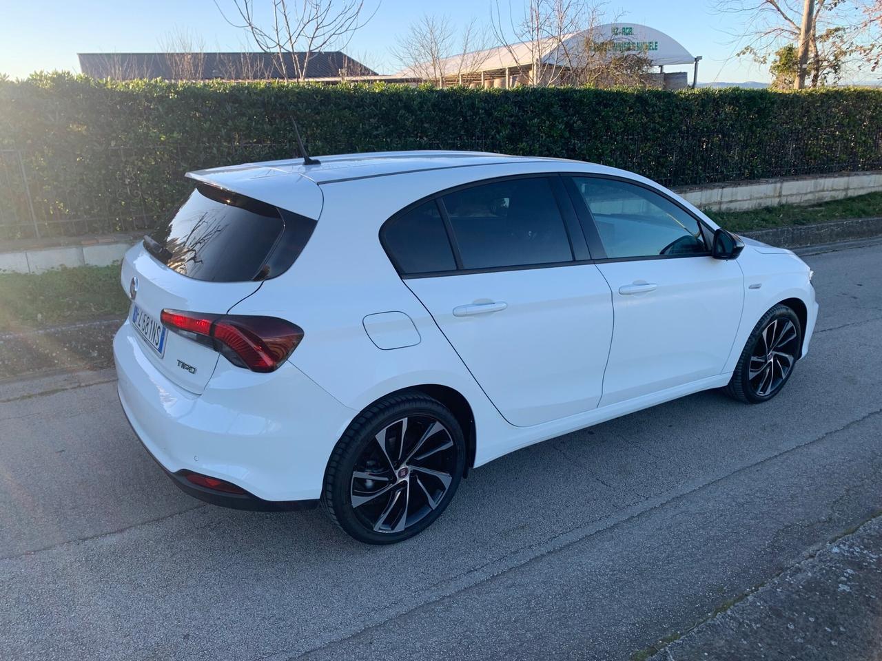 Fiat Tipo 1.6 Mjt S&S 5 porte S-Design