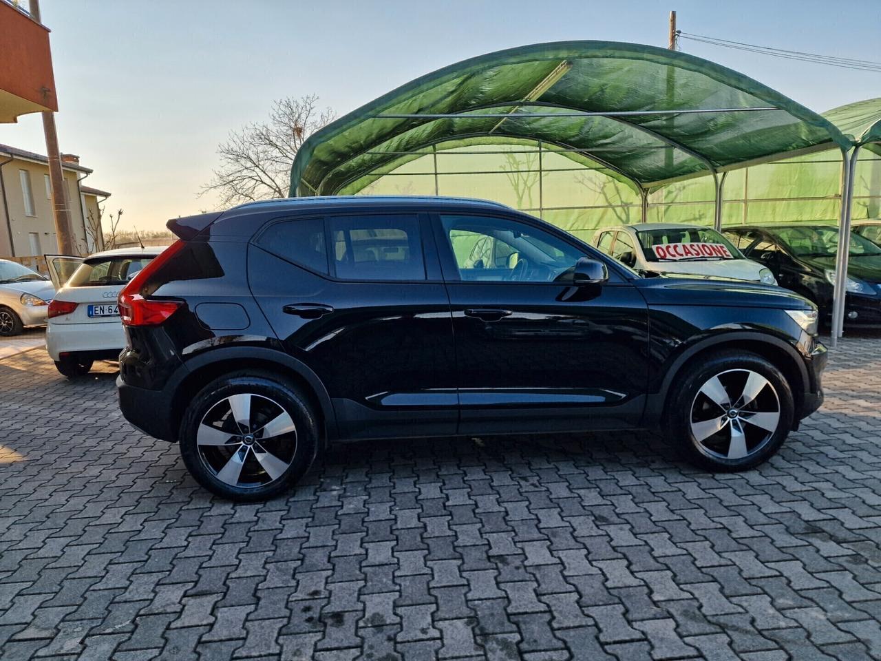 Volvo XC40 T2 Geartronic Momentum Pro tettuccio apribile
