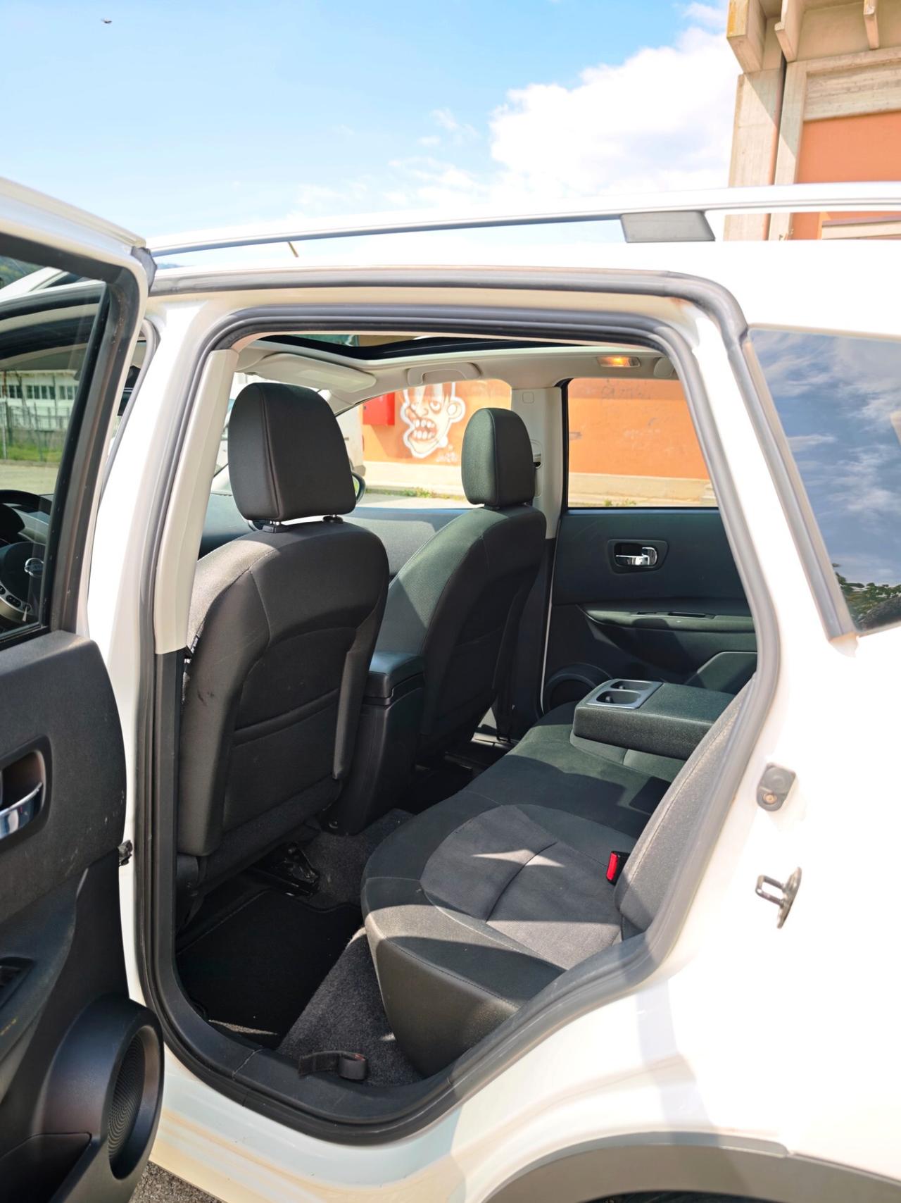 Nissan Qashqai 2.0 4x4 dCi DPF 4WD aut. Tekna Full Optional