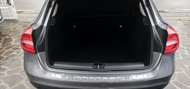 MERCEDES-BENZ GLA 200 CDI Sport