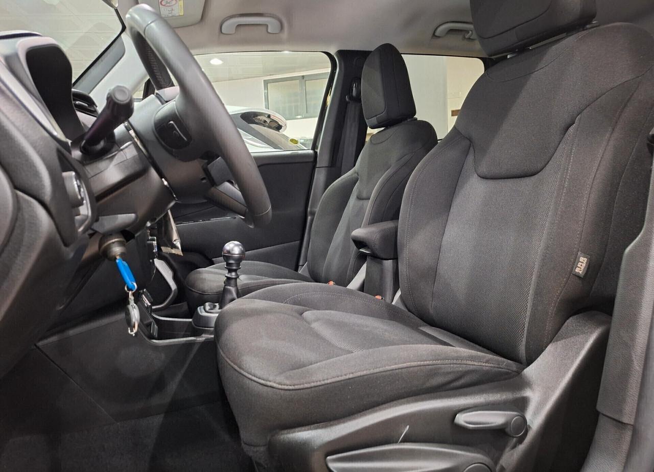 Jeep Renegade 1.6 Mjt TOTAL BLACK MET 22.928 Km