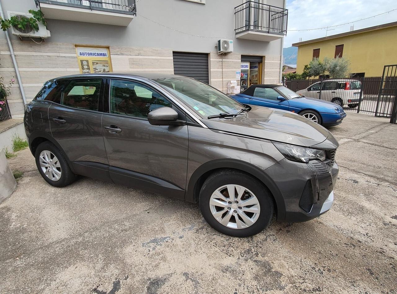 PEUGEOT NEW 3008 - HDI navi led clima