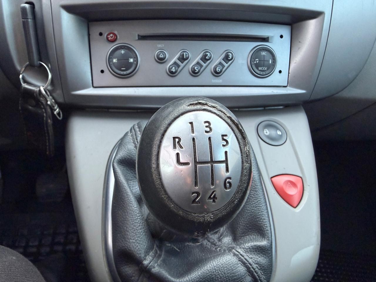 Renault Scénic 1.6 benzina euro4 spaziosa neopatentati