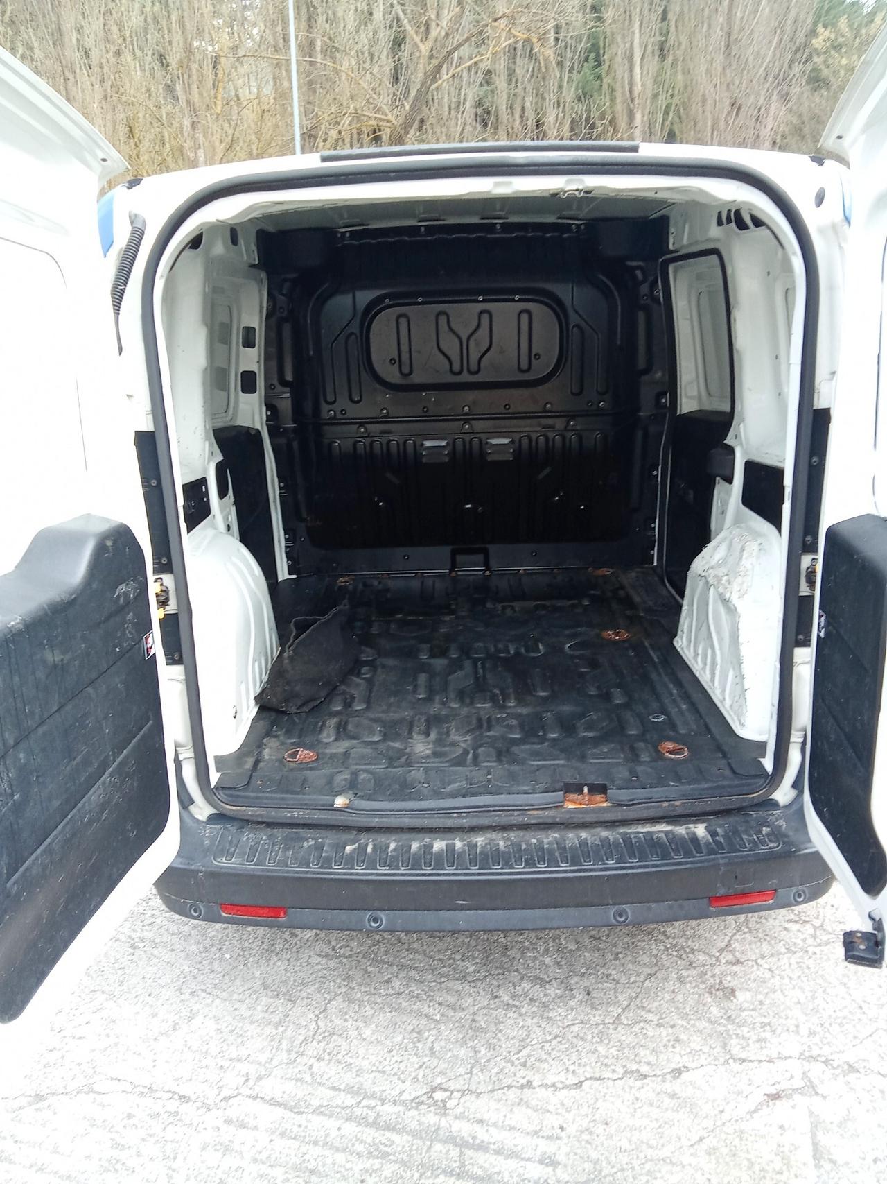 Fiat Doblò 1.6 MJT 16V 105cv cargo 12(015