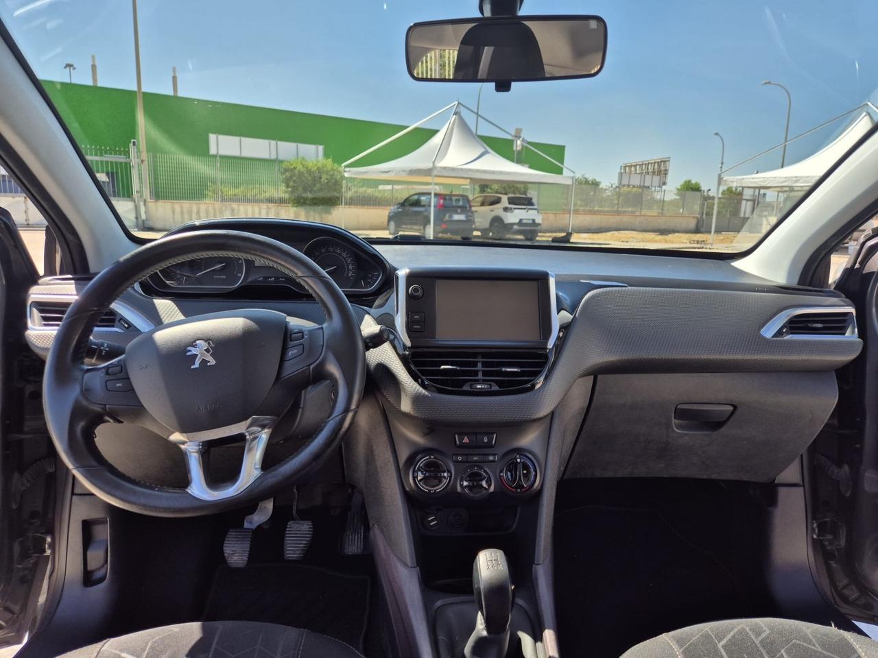 Peugeot 2008 BlueHDi 100 Allure