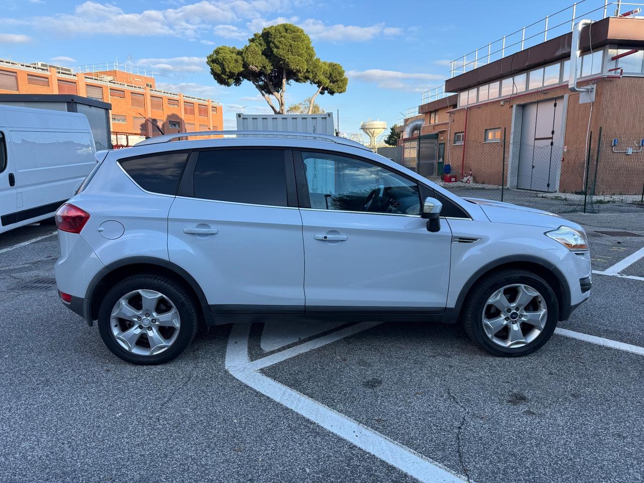 Ford Kuga 2.0 TDCi 136 CV 4WD Titanium DPF