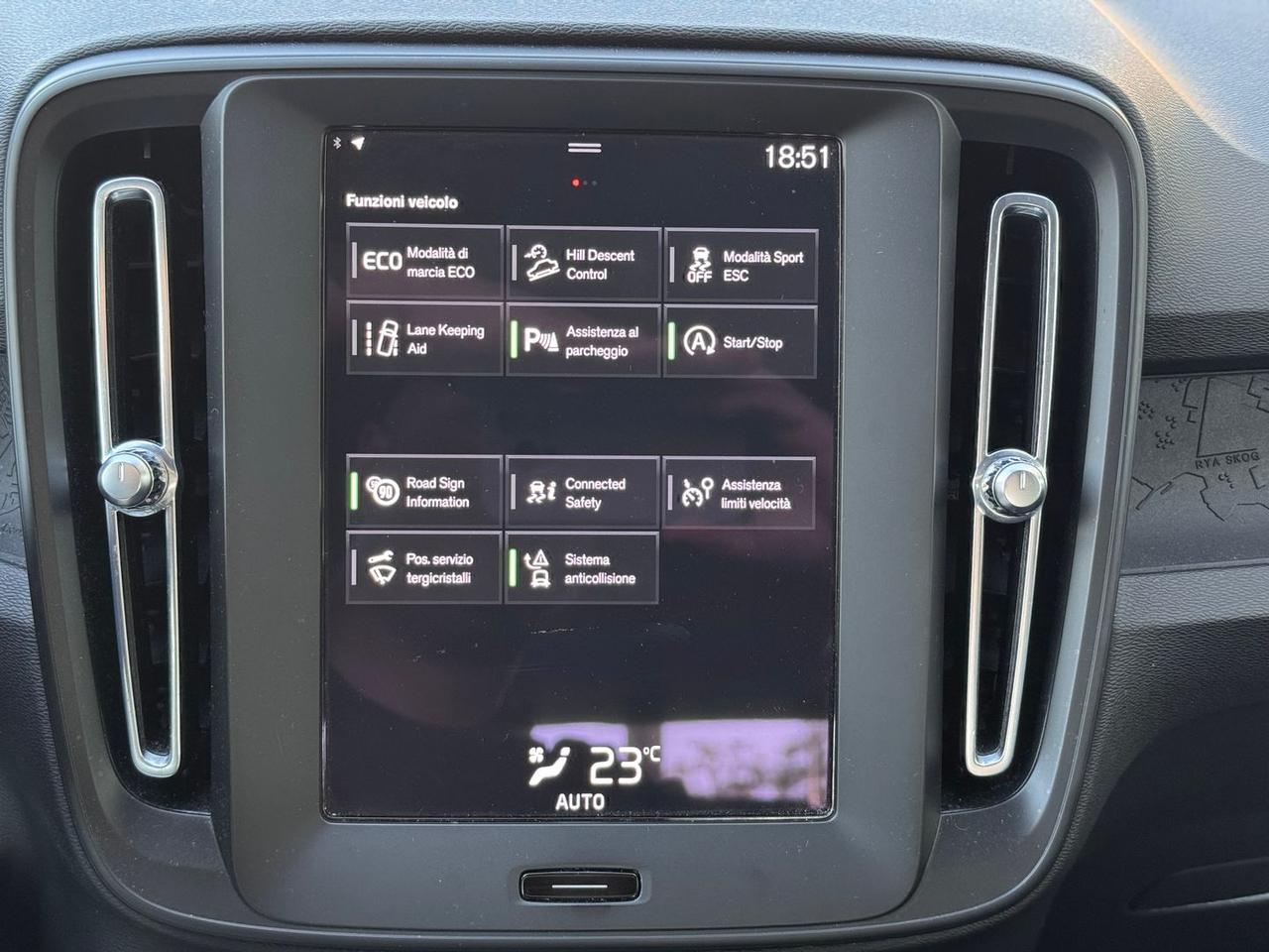 Volvo XC40 Essential T2 #50070