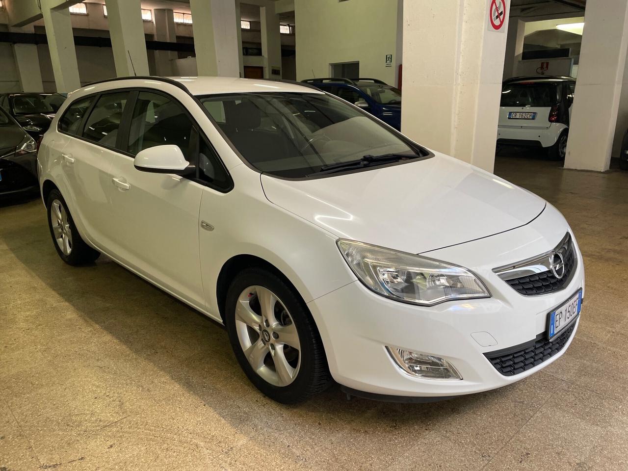Opel Astra 1.7 CDTI 110CV Sports Tourer Cosmo