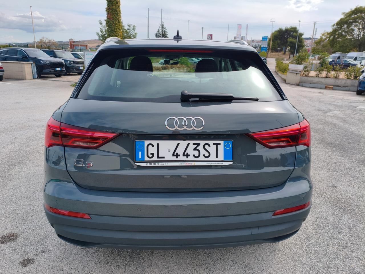 Audi Q3 35 TDI S tronic Business
