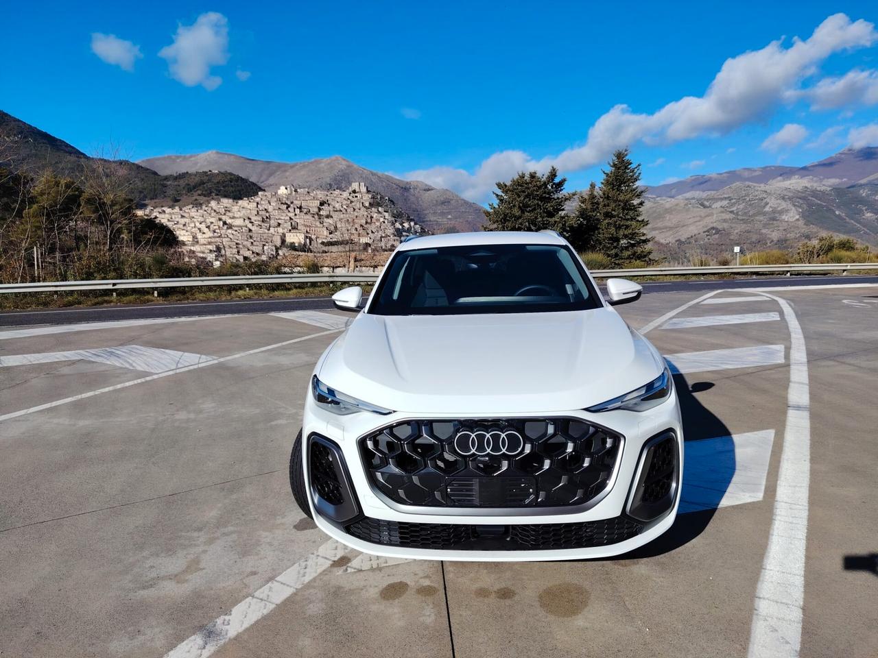 Audi Q5 2.0Tdi 204Cv Hybrid S-line Esterno NUOVA Pronta Consegna