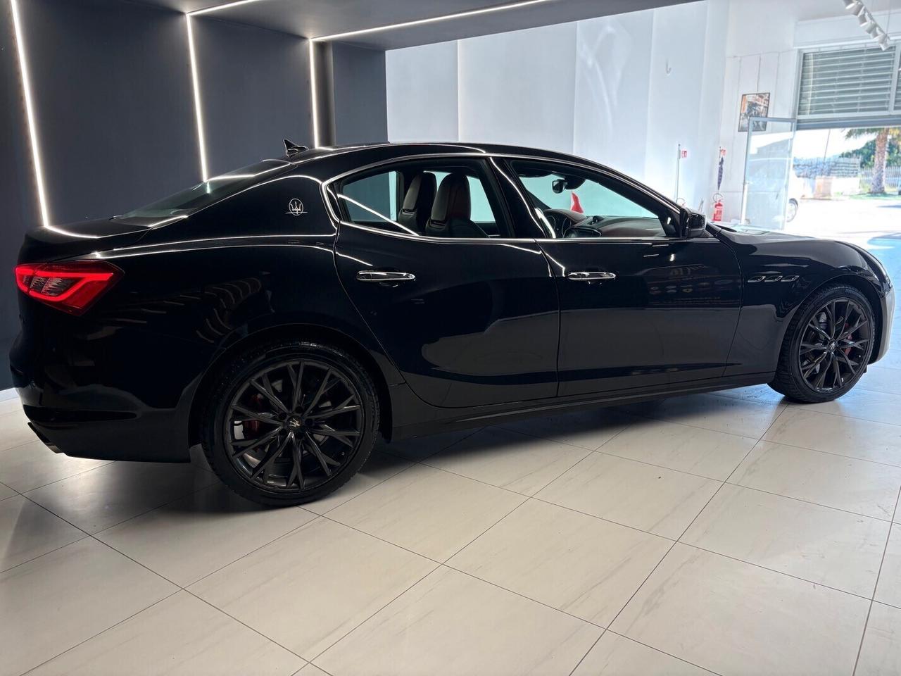 Maserati Ghibli 3.0 250 CV RIBELLE (1/200)